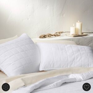 2 King Casaluna linen pillow shams